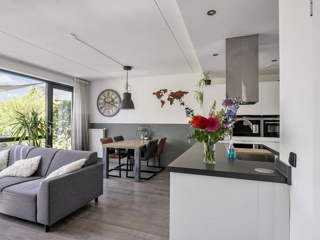 Corso 2, Huissen