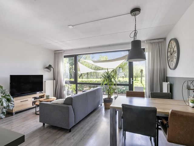 Corso 2, Huissen