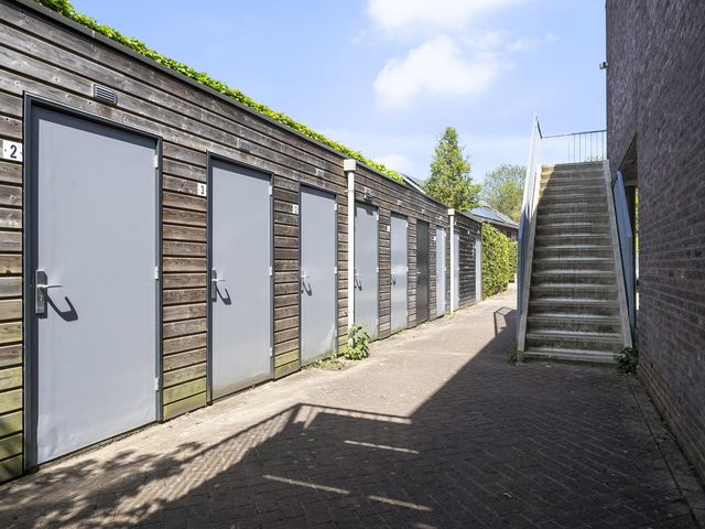 Corso 2, Huissen