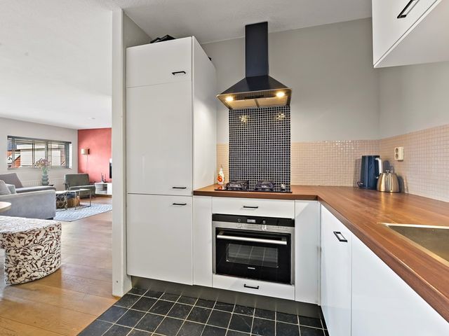 Kaasjeskruid 37, Den Hoorn
