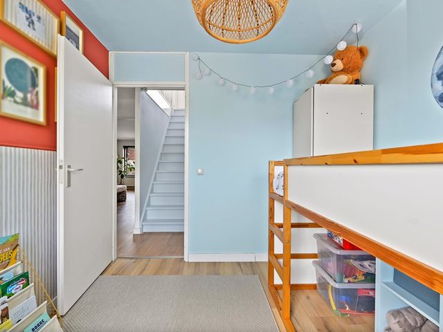 Kaasjeskruid 37, Den Hoorn