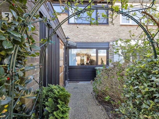 Kamperfoeliestraat 3, Landsmeer