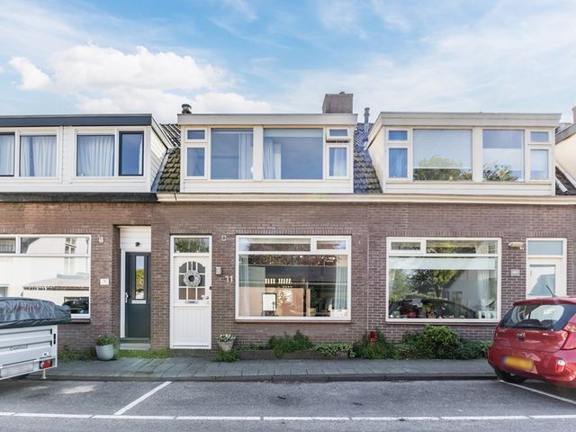 Veenenburgerlaan 11, Hillegom