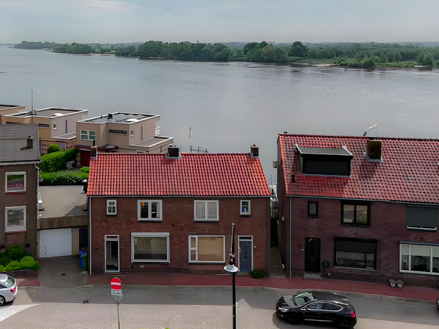 Rivierdijk 32, Sliedrecht