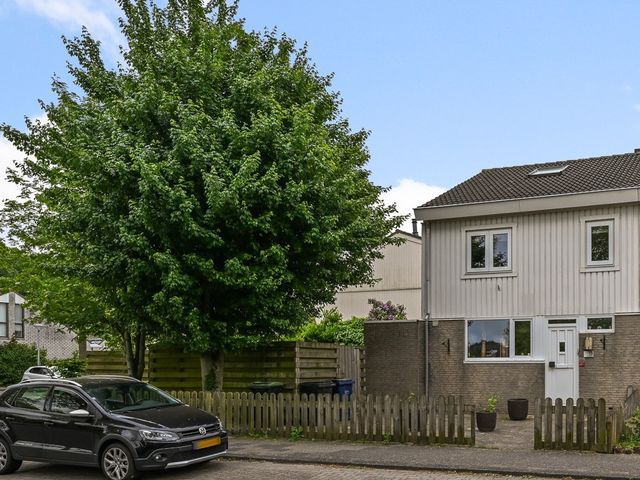 E.F. van den Banweg 73, Almere