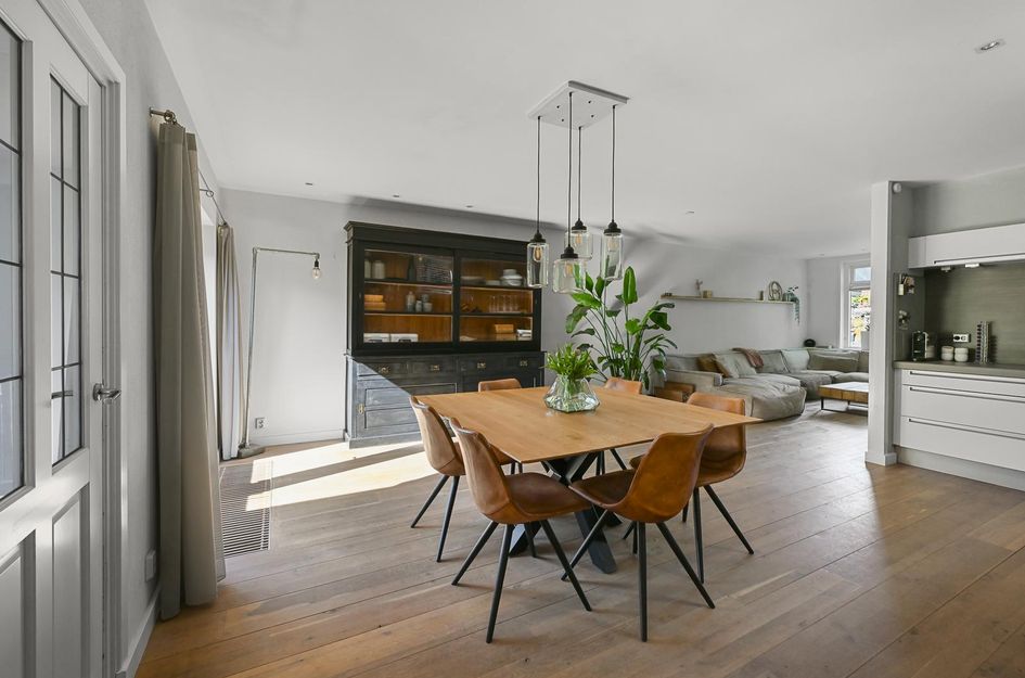 Dorpsstraat 975
