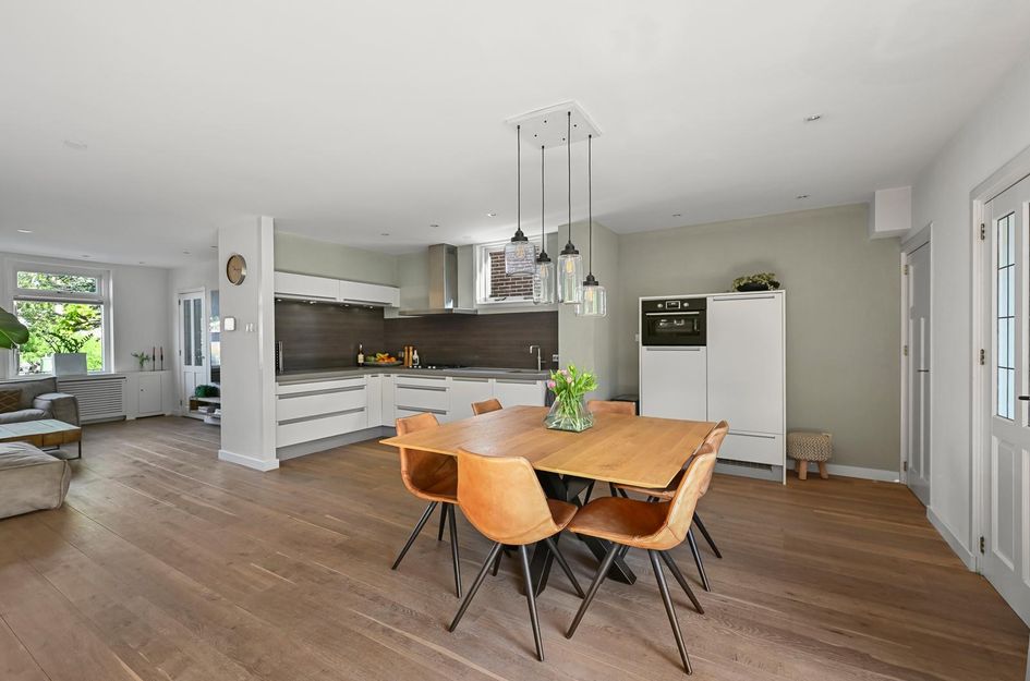 Dorpsstraat 975