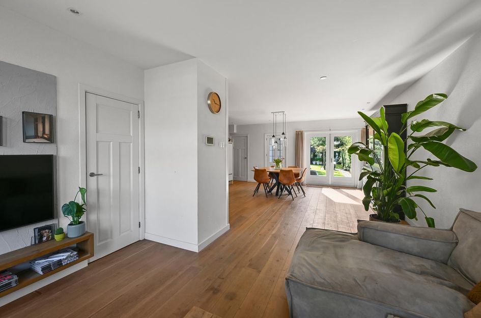 Dorpsstraat 975
