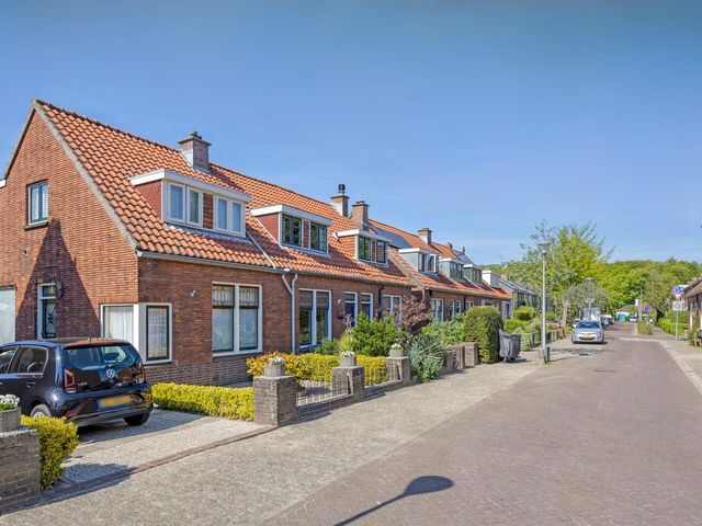 Dr. Ammanstraat 8, Warmond