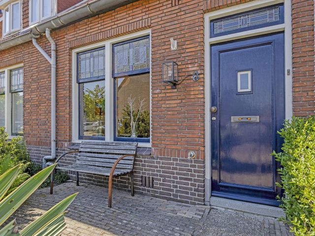 Dr. Ammanstraat 8, Warmond