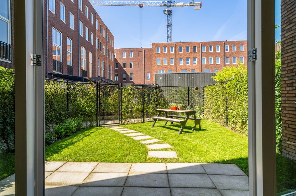 Chisinaustraat 12