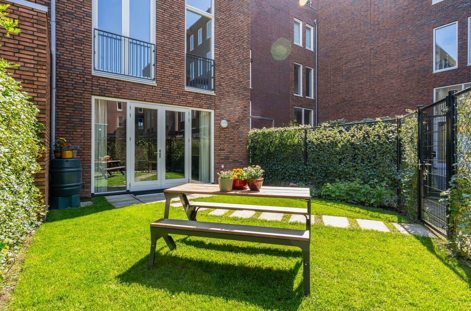 Chisinaustraat 12