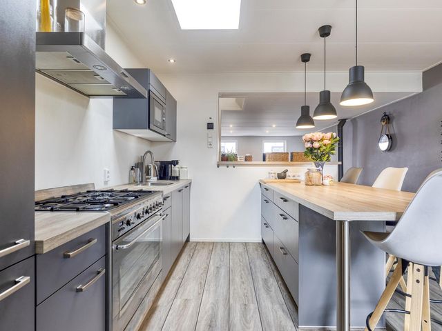 van Tilburghstraat 12, Driewegen