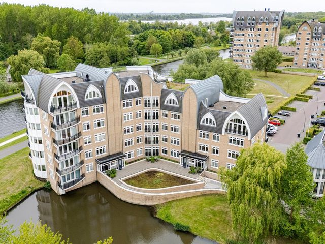 Harry Mulischstraat 24, Voorschoten