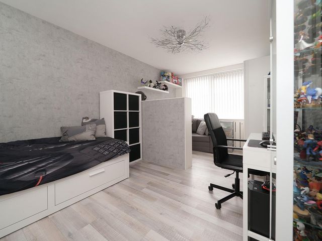 Leeuwenburg 8, Barendrecht