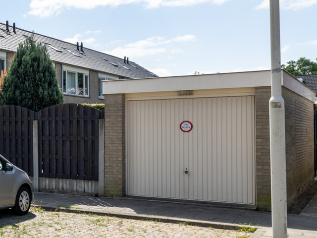 Ambachtenlaan 46, Breda