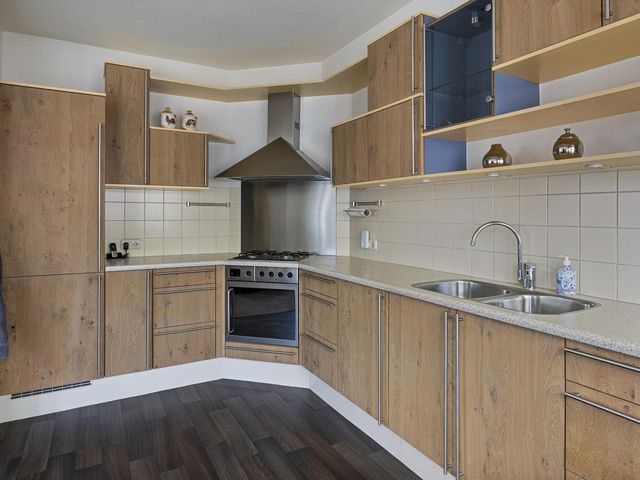 Reggestraat 29, Enter