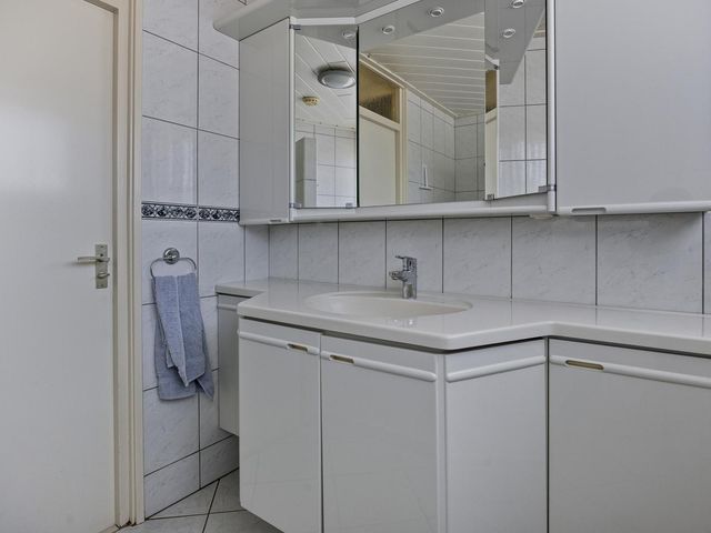 Reggestraat 29, Enter