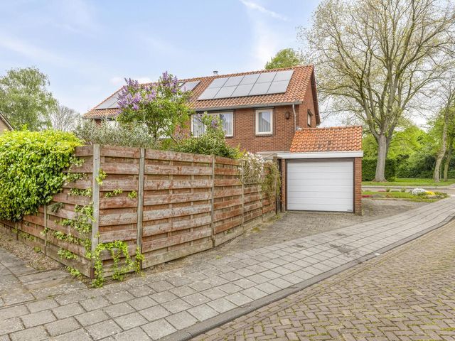 Aagje Dekenstraat 16, Terneuzen