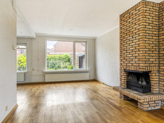 Aagje Dekenstraat 16, Terneuzen
