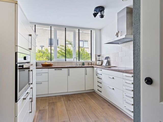 Guurtje Riemenshof 9, Leiden