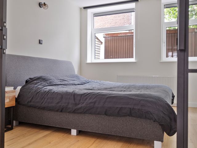 Bergweg 153B, Rotterdam