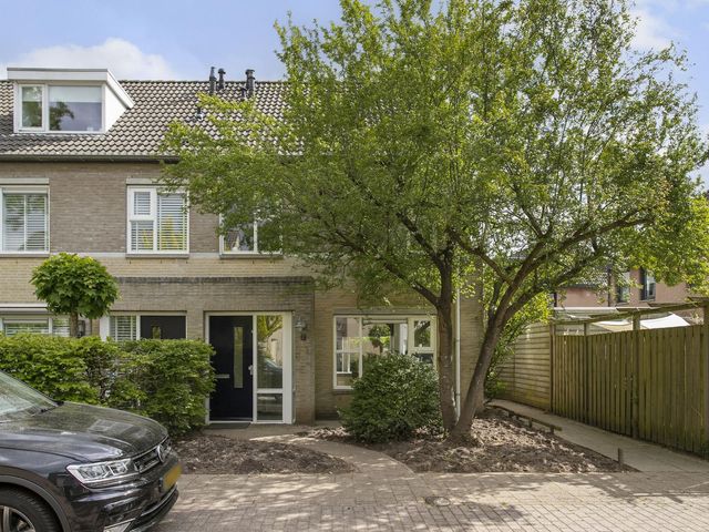 Elzendreef 2, Ulvenhout