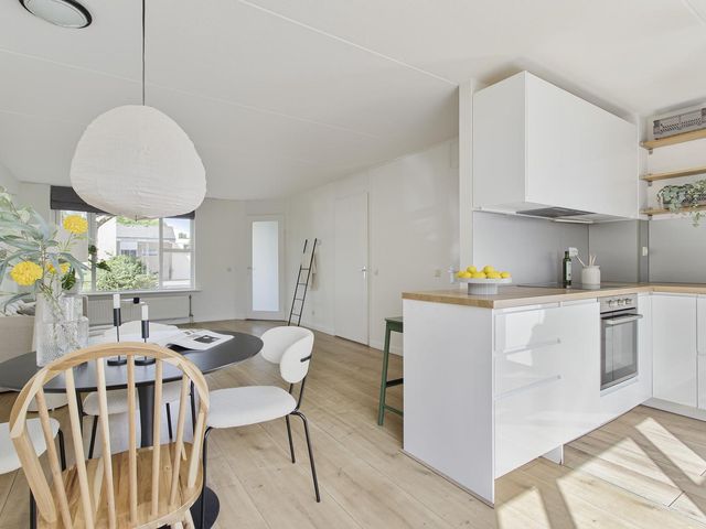 Elzendreef 2, Ulvenhout