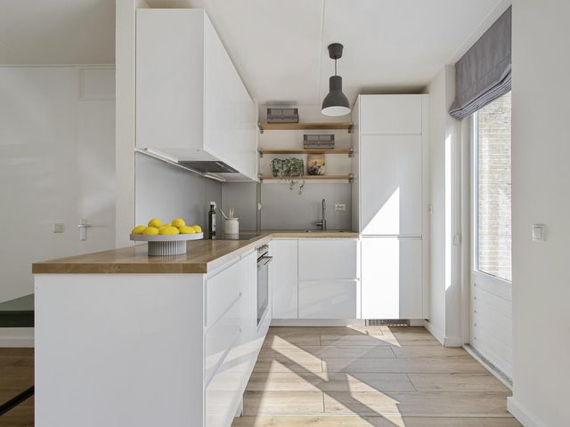 Elzendreef 2, Ulvenhout