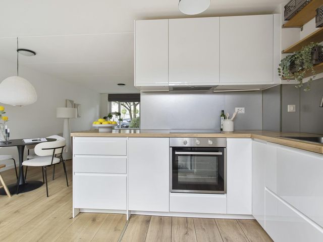 Elzendreef 2, Ulvenhout