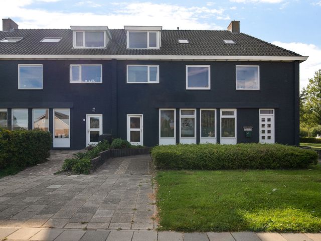 Ir Cm Van Der Slikkeleane 2, Berltsum