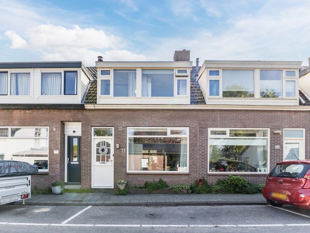 Veenenburgerlaan 11, Hillegom