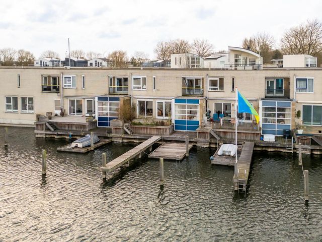 Pluuthaven 36, Zeewolde