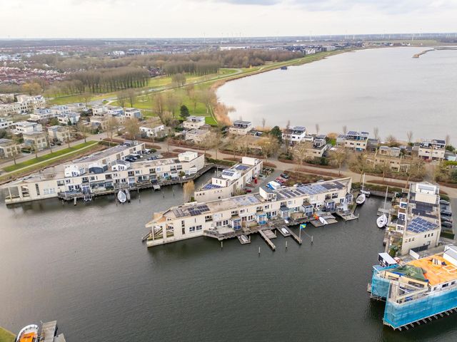 Pluuthaven 36, Zeewolde