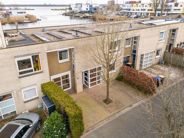 Pluuthaven 36, Zeewolde