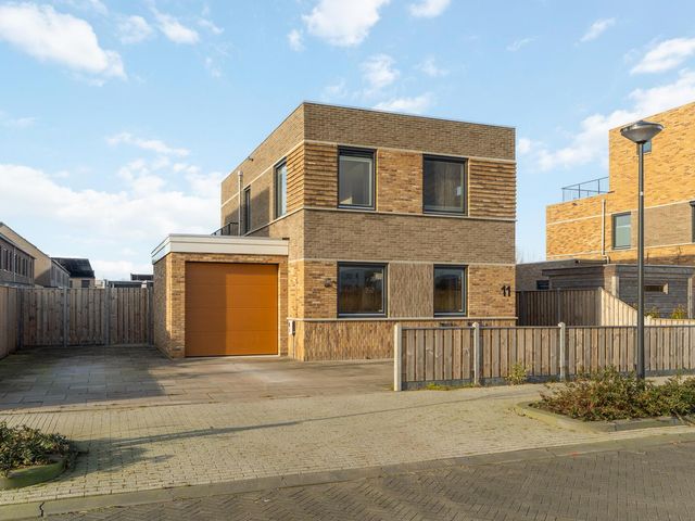 Liesgras 11, Lelystad