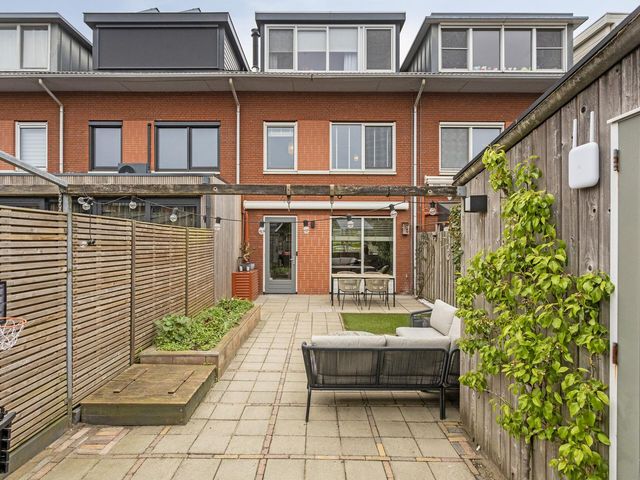 Laan van Avant-Garde 384, Rotterdam