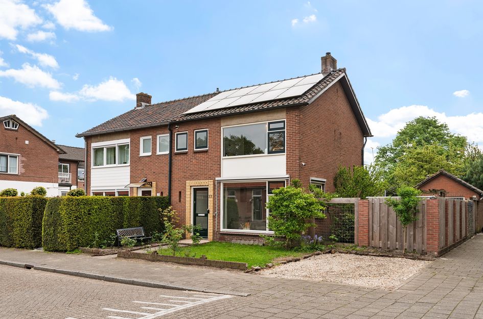 Boterbloem 23