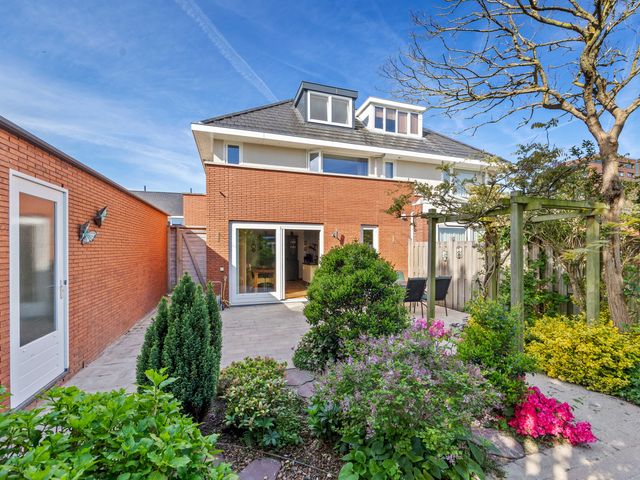 Waterleliekade 41, Den Haag