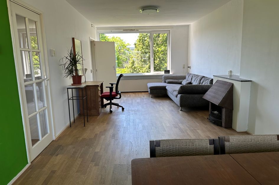 Van Leeuwenstraat 128