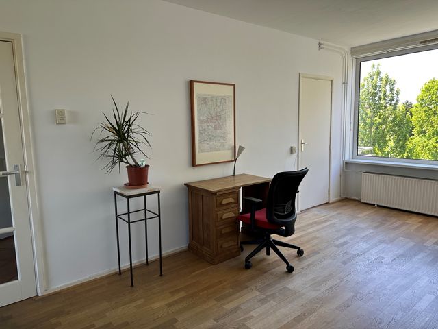 Van Leeuwenstraat 128, Voorburg
