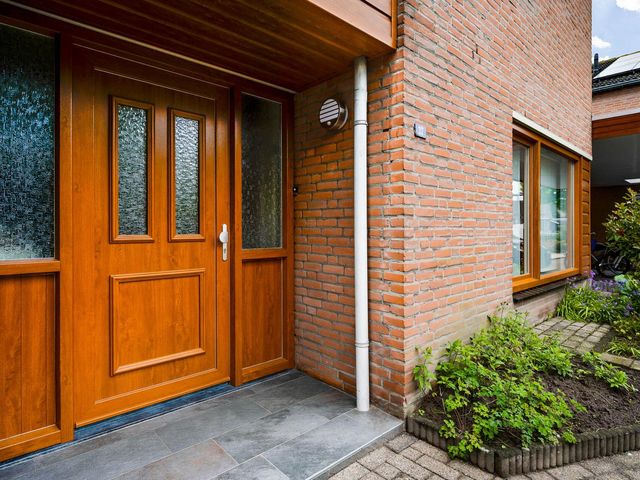 Loverstraat 37, Nederweert