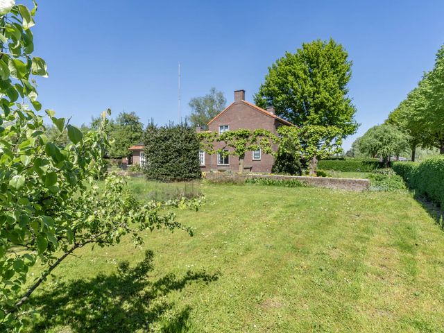 Zandstraat 4, Overloon