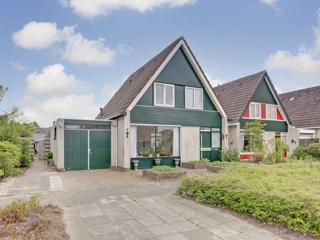 Aardebaan 12, Opmeer
