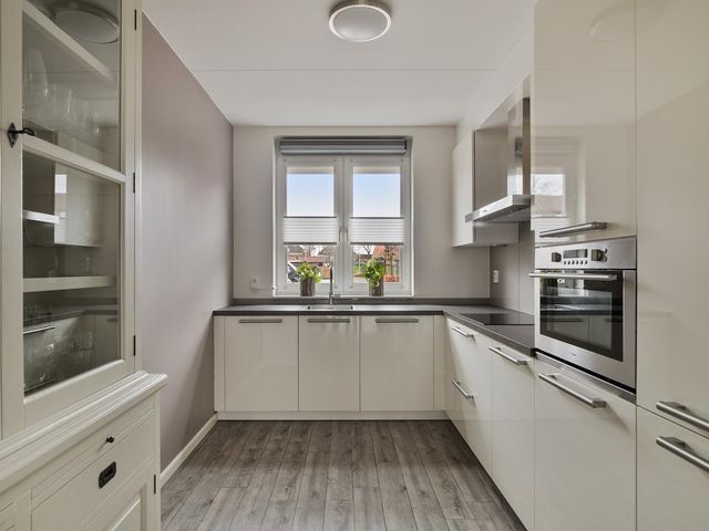 Julianastraat 33, Strijen