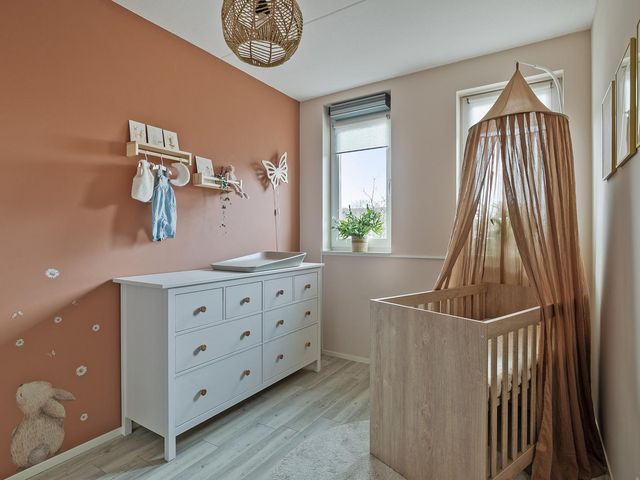 Julianastraat 33, Strijen