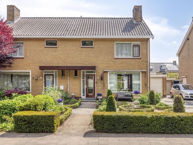 Eikenlaan 20, Puttershoek