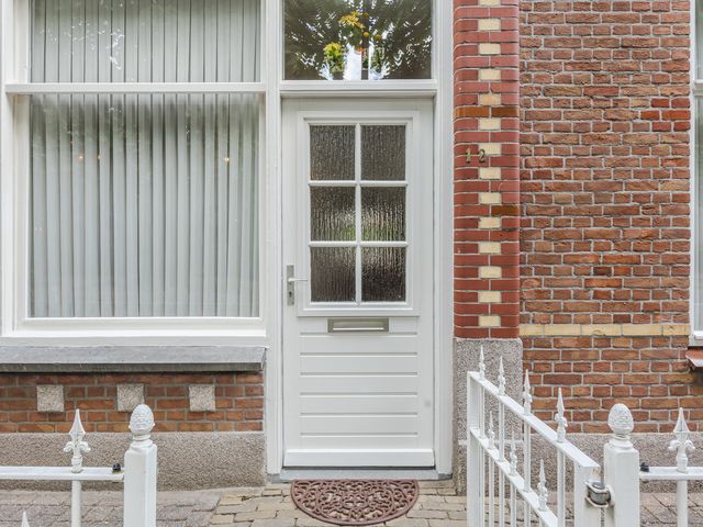 Marktstraat 12, Made