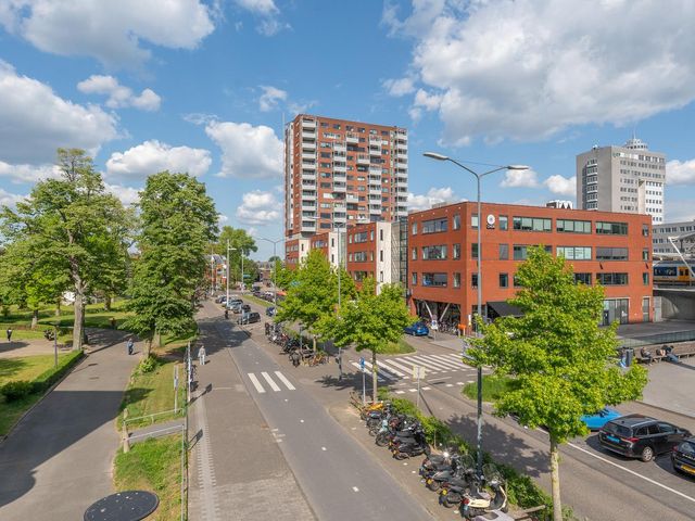 Bargelaan 94, Leiden