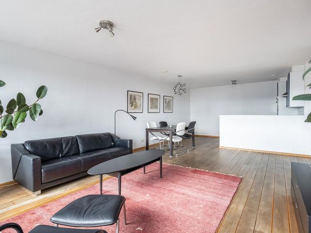 Bargelaan 94, Leiden
